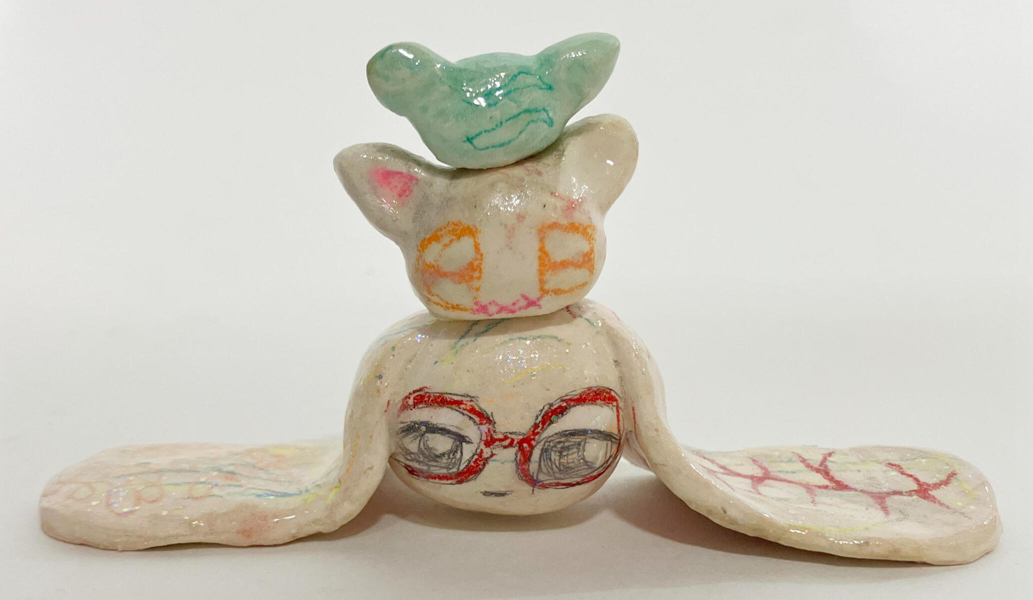 소망의 탑, 5 x 9.5 x 2.5 cm, mixed media on stone modeling clay, 2023