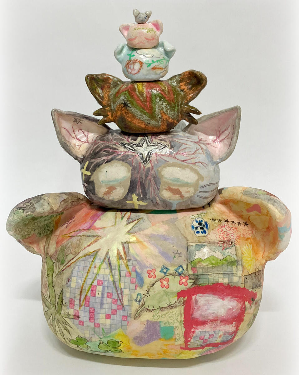 소원의 냥 탑, 34 x 27.5 x 21 cm, mixed media on stone modeling clay, 2023